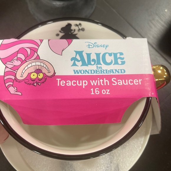 Disney Alice in Wonderland Black & White Ceramic Tea Cup & Saucer Set NWT - Picture 3 of 5